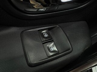 2015 Renault Sandero Stepway II, чёрный, 659888 рублей, вид 5
