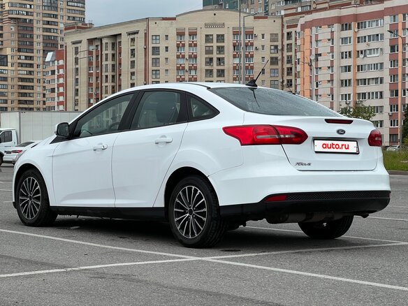 2018 Ford Focus III Рестайлинг, белый, 850000 рублей - вид 5