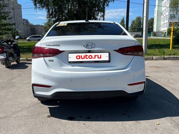 2017 Hyundai Solaris II, белый, 699000 рублей - вид 5