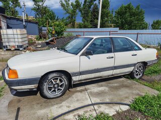 1987 Audi 100 III (C3), белый, 300000 рублей, вид 2