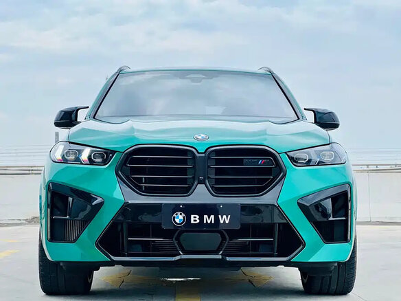 2023 BMW X5 M Competition III (F95) Рестайлинг, зелёный - вид 1