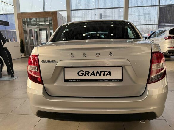 2026 Lada (ВАЗ) Granta I Рестайлинг, серебристый - вид 4