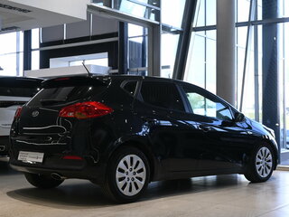 2013 Kia Ceed II, чёрный, 920000 рублей, вид 5