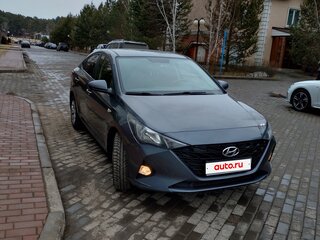 2021 Hyundai Solaris II Рестайлинг, серый, 1850000 рублей, вид 2