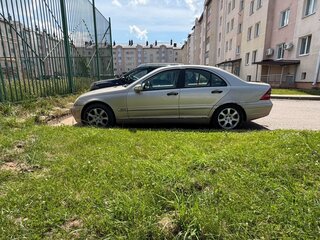 2001 Mercedes-Benz C-Класс 220 II (W203), бежевый, 427087 рублей, вид 2