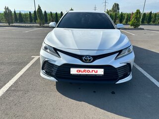 2021 Toyota Camry VIII (XV70), белый, 2490000 рублей, вид 1