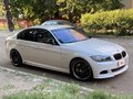 2010 BMW 3 серии 330i V (E90/E91/E92/E93) Рестайлинг, белый, 3000000 рублей - вид 5