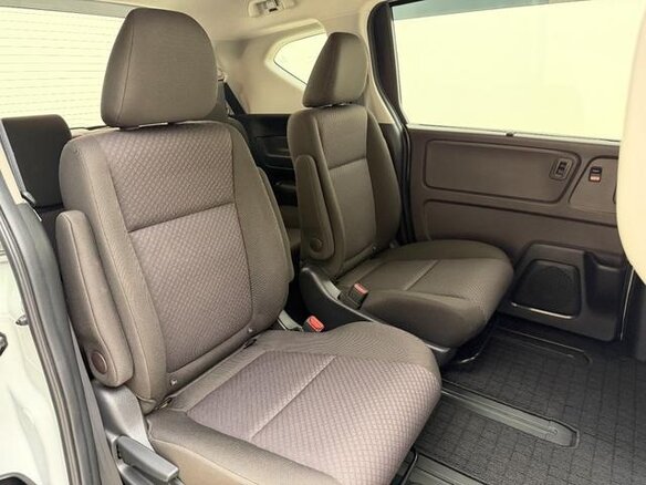 2022 Honda Freed II Рестайлинг, белый - вид 17