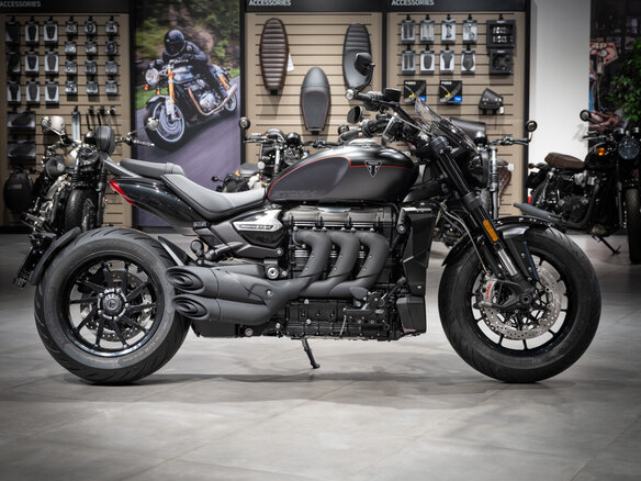 2026 Triumph Rocket 3, чёрный, 3990000 рублей - вид 5