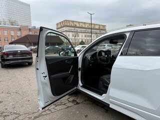 2022 Audi Q2 L 35 TFSI I Рестайлинг, белый, 2100000 рублей, вид 4