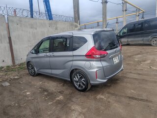 2019 Honda Freed II, серый, 1390000 рублей, вид 5