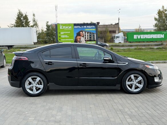 2013 Chevrolet Volt I, чёрный, 1045000 рублей - вид 3