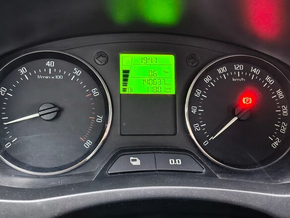 2012 Skoda Fabia II Рестайлинг, серебристый, 545000 рублей - вид 6