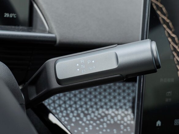 2026 Toyota bZ3X 58.3 kWh, белый, 3286000 рублей - вид 19