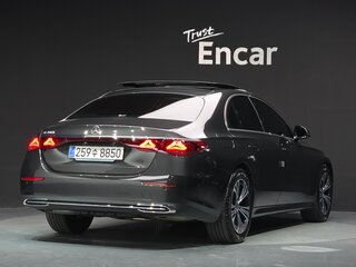 2025 Mercedes-Benz E-Класс 200 VI (W214, S214), серый, 6290000 рублей, вид 2