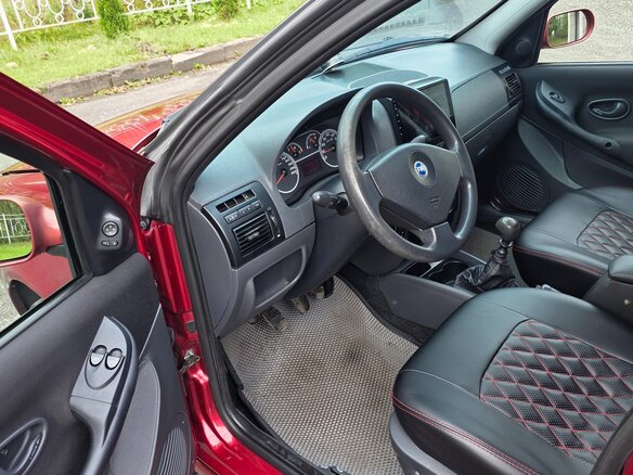 2007 Fiat Albea I Рестайлинг, красный, 250000 рублей - вид 8
