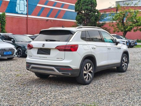 2022 Volkswagen Tayron I, белый, 1645897 рублей, вид 4