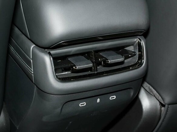 2026 Lynk & Co 07 GT I Рестайлинг, бежевый, 4900000 рублей - вид 24
