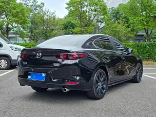 2023 Mazda 3 Axela IV (BP), чёрный, 1377017 рублей, вид 3