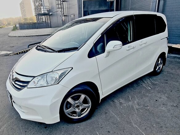 2012 Honda Freed I Рестайлинг, белый, 1245000 рублей