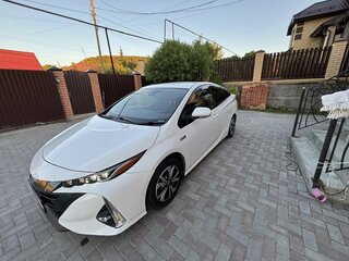 2017 Toyota Prius PHV ZVW52 IV (XW50), белый, 1970000 рублей, вид 4