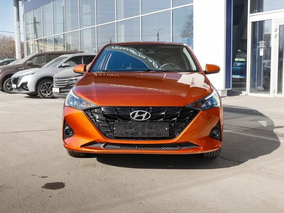 2021 Hyundai Solaris II Рестайлинг, оранжевый, 1245000 рублей - вид 2