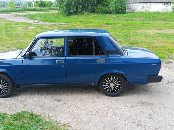 2002 Lada (ВАЗ) 2107, синий, 300000 рублей - вид 3