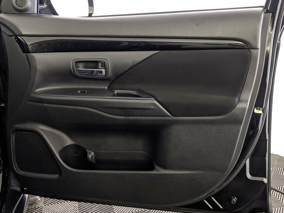 2019 Mitsubishi Outlander III Рестайлинг 3, чёрный, 1870000 рублей - вид 24