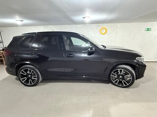 2019 BMW X5 30d IV (G05/G18), чёрный, 6900000 рублей, вид 3