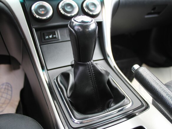 2010 Mazda 6 II (GH) Рестайлинг, белый, 790000 рублей - вид 17