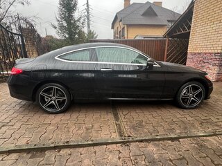 2021 Mercedes-Benz C-Класс 300 IV (W205) Рестайлинг, чёрный, 4390000 рублей, вид 4