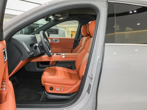2025 Li Auto (Lixiang) L6 I, серебристый, 7650000 рублей - вид 9