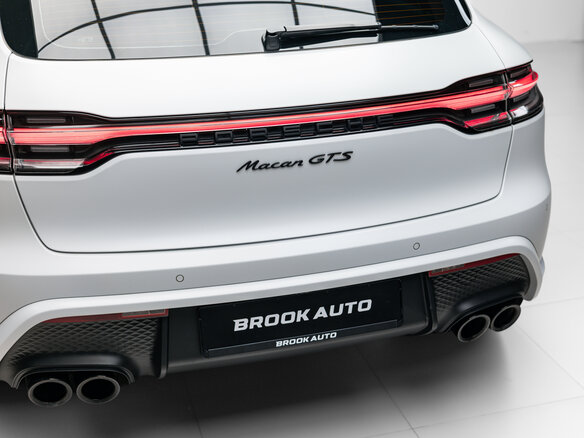2022 Porsche Macan GTS I Рестайлинг 2, белый, 8790000 рублей - вид 29