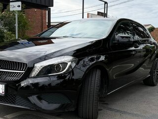 2013 Mercedes-Benz A-Класс 180 III (W176), чёрный, 1300000 рублей, вид 3