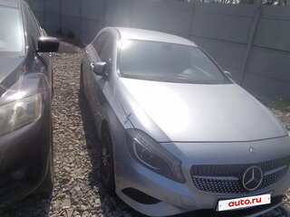 2013 Mercedes-Benz A-Класс 180 III (W176), серебристый, 879000 рублей, вид 1