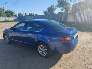 2018 Skoda Octavia III (A7) Рестайлинг, синий, 1800000 рублей, вид 3