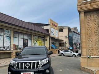 2014 Toyota Land Cruiser Prado 150 Series Рестайлинг 1, чёрный, 4200000 рублей, вид 1