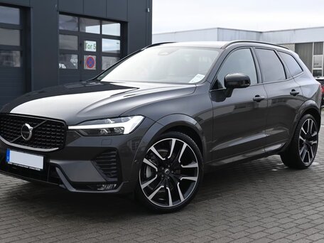 2025 Volvo XC60 II Рестайлинг, серый, 5690000 рублей, вид 1