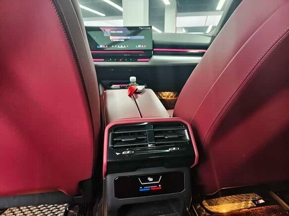 2024 BMW 5 серии Long 525Li VIII (G60/G61/G68), чёрный, 5665000 рублей - вид 14