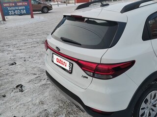 2020 Kia Rio X-Line IV, белый, 1900000 рублей, вид 4