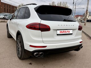 2015 Porsche Cayenne S Diesel II Рестайлинг (958), белый, 3850000 рублей, вид 4