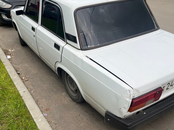 2009 Lada (ВАЗ) 2105, белый - вид 5
