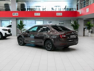 2018 Skoda Octavia III (A7) Рестайлинг, коричневый, 1550000 рублей, вид 4