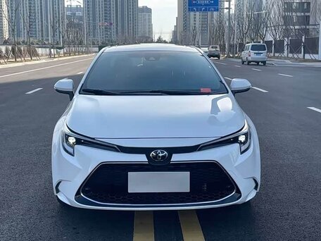 2024 Toyota Corolla Sporty XII (E210) Рестайлинг, белый, 1354000 рублей, вид 2
