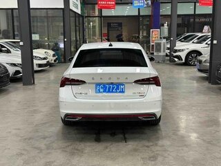 2023 Skoda Octavia IV (A8), белый, 2170000 рублей, вид 5