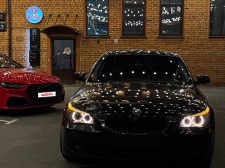 2004 BMW 5 серии 525i V (E60/E61), чёрный, 870000 рублей, вид 1