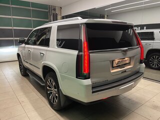 2020 Cadillac Escalade IV, белый, 6000000 рублей, вид 4