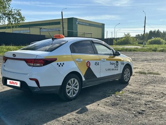 2018 Kia Rio IV, белый, 720000 рублей - вид 3