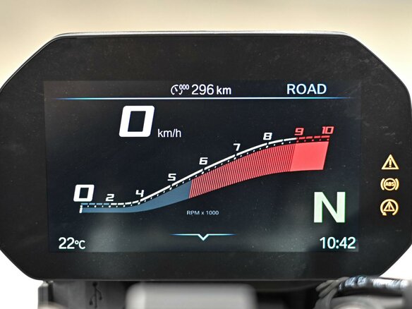 2025 BMW R 1300 R, синий, 2399000 рублей - вид 8