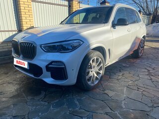 2020 BMW X5 40i IV (G05/G18), белый, 3650000 рублей, вид 2
